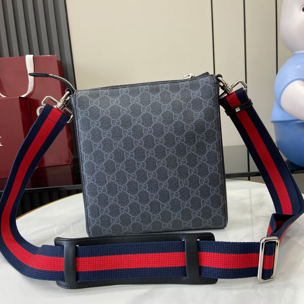 Gucci GG Supreme Small Messenger Bag 'Black'